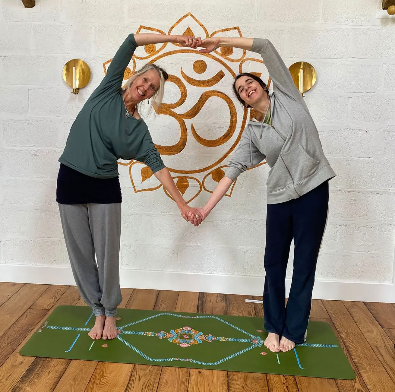 Retiro de yoga de renovación otoñal con Michelle Oliver, Barefoot Yogini