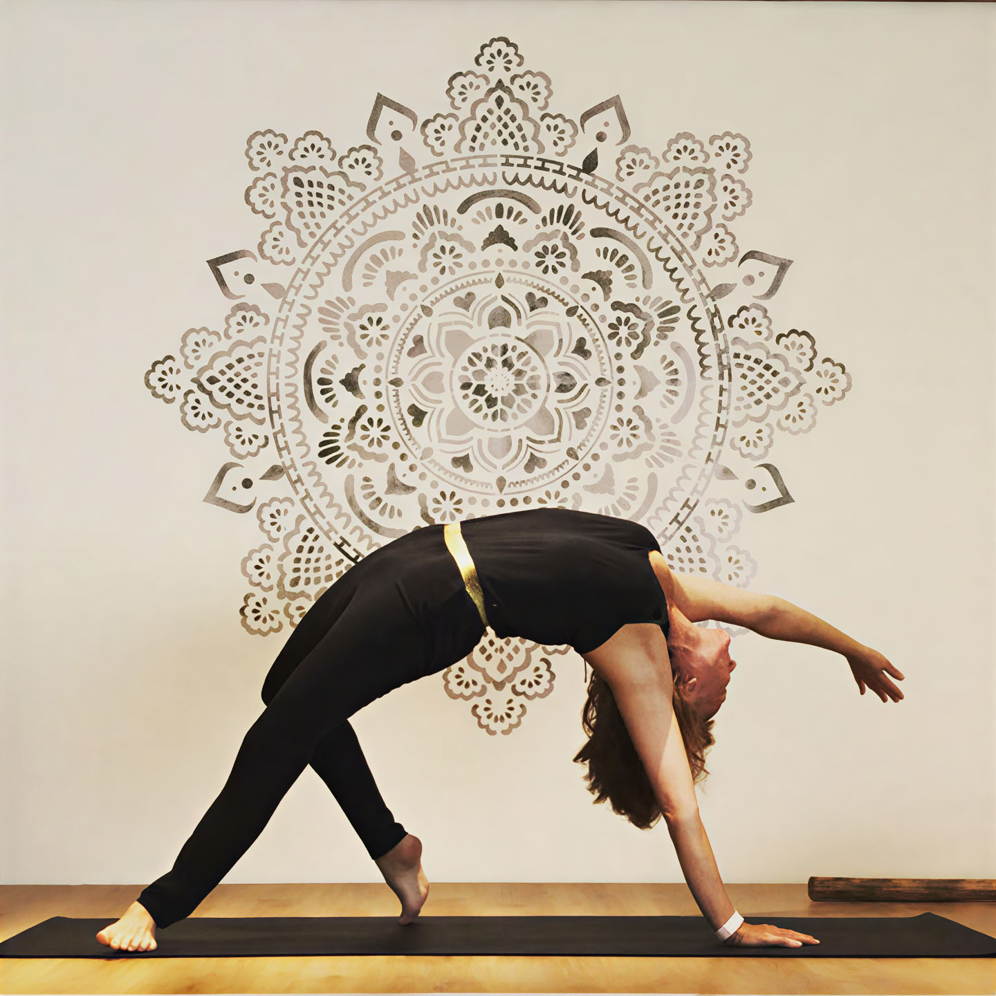 Clase grupal de terapia de yoga