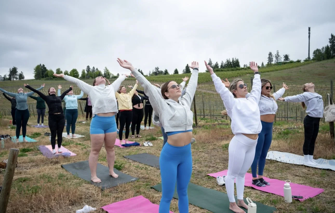 Flujo junto al muelle: ¡yoga y meditación en el lago Okanagan!