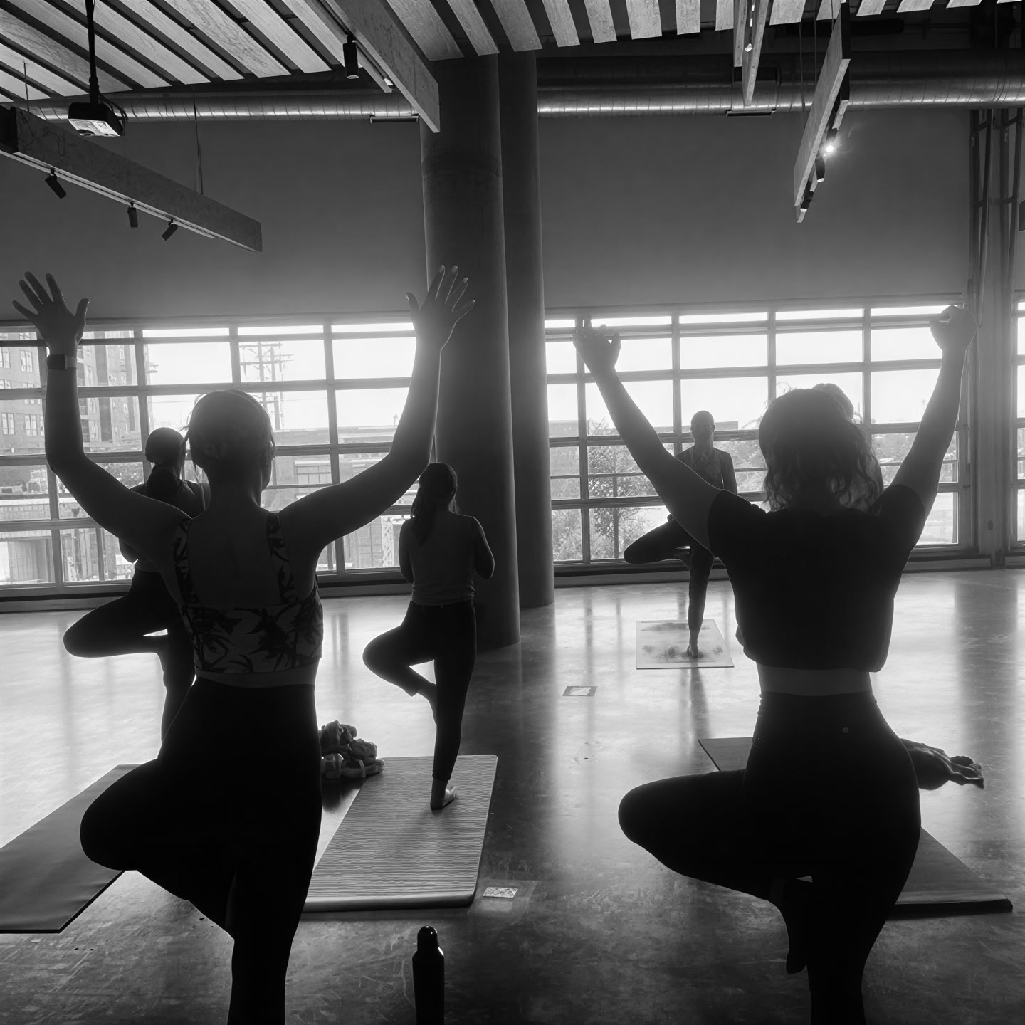 Yoga con cachorros – encuentro de adopción social (todos los niveles)