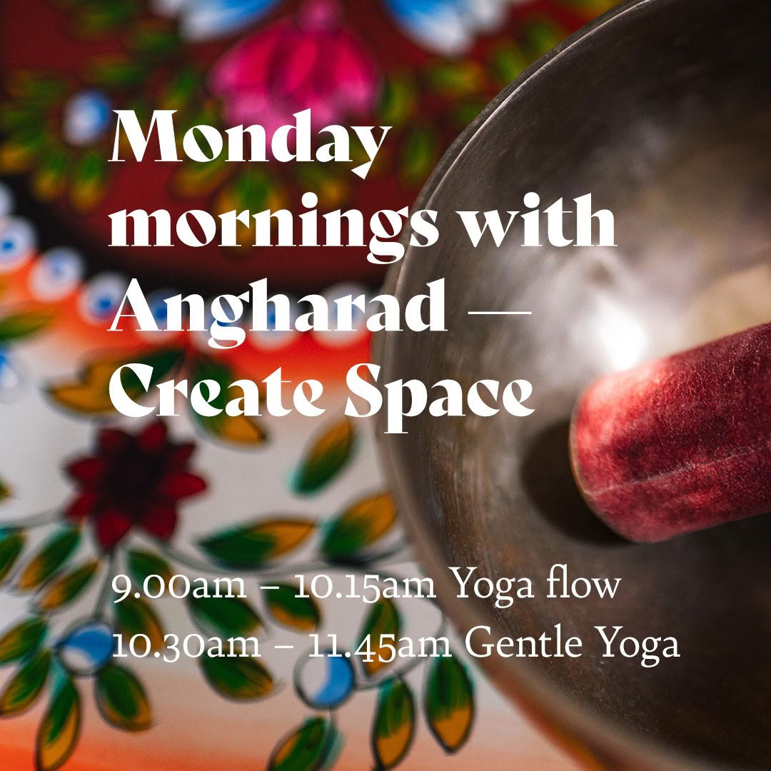 Lunes por la mañana con Angharad - Yoga suave