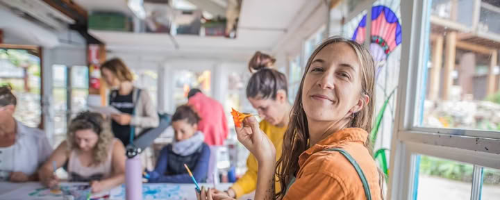 Sanación a través de la creatividad: fusionando arte y psicología para el crecimiento personal y el cambio