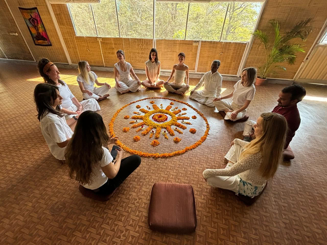 Formación de profesores de yoga de 100 horas en Rishikesh