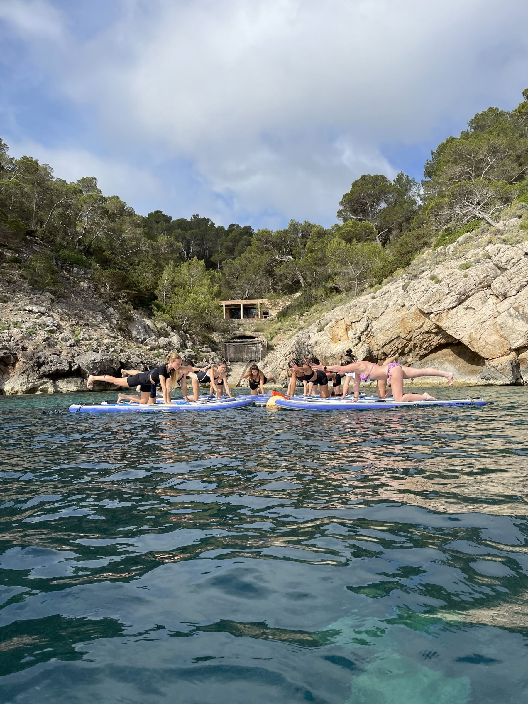 Vinyasa yoga en IBIZALOE (San Antonio)