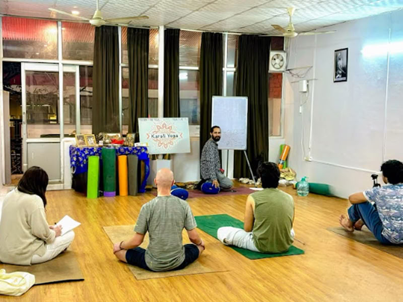 Formación de Profesores de Yoga de 300 Horas