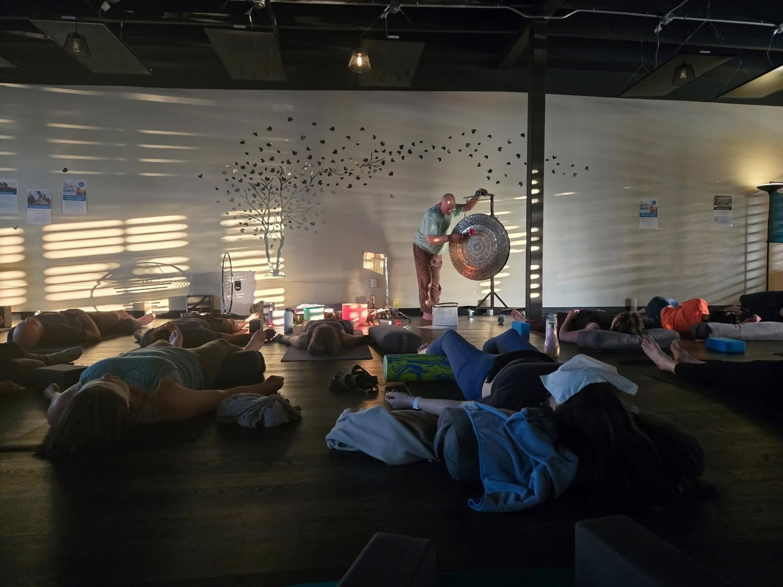 Baño de sonido de Yin / Yoga Nidra