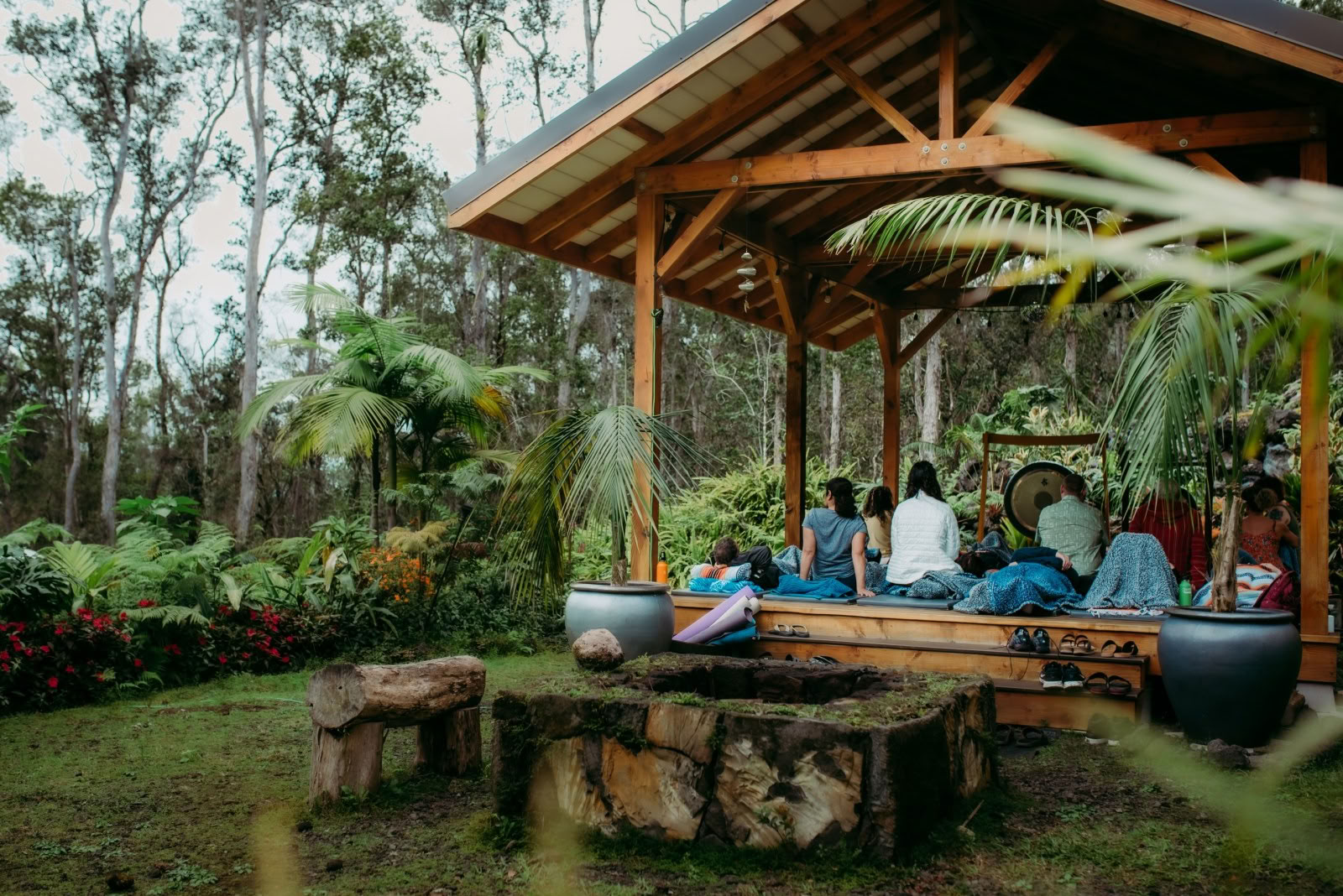 Yoga de Luna Nueva, Creación de Joyas de Cristal y Viaje de Baño de Sonido