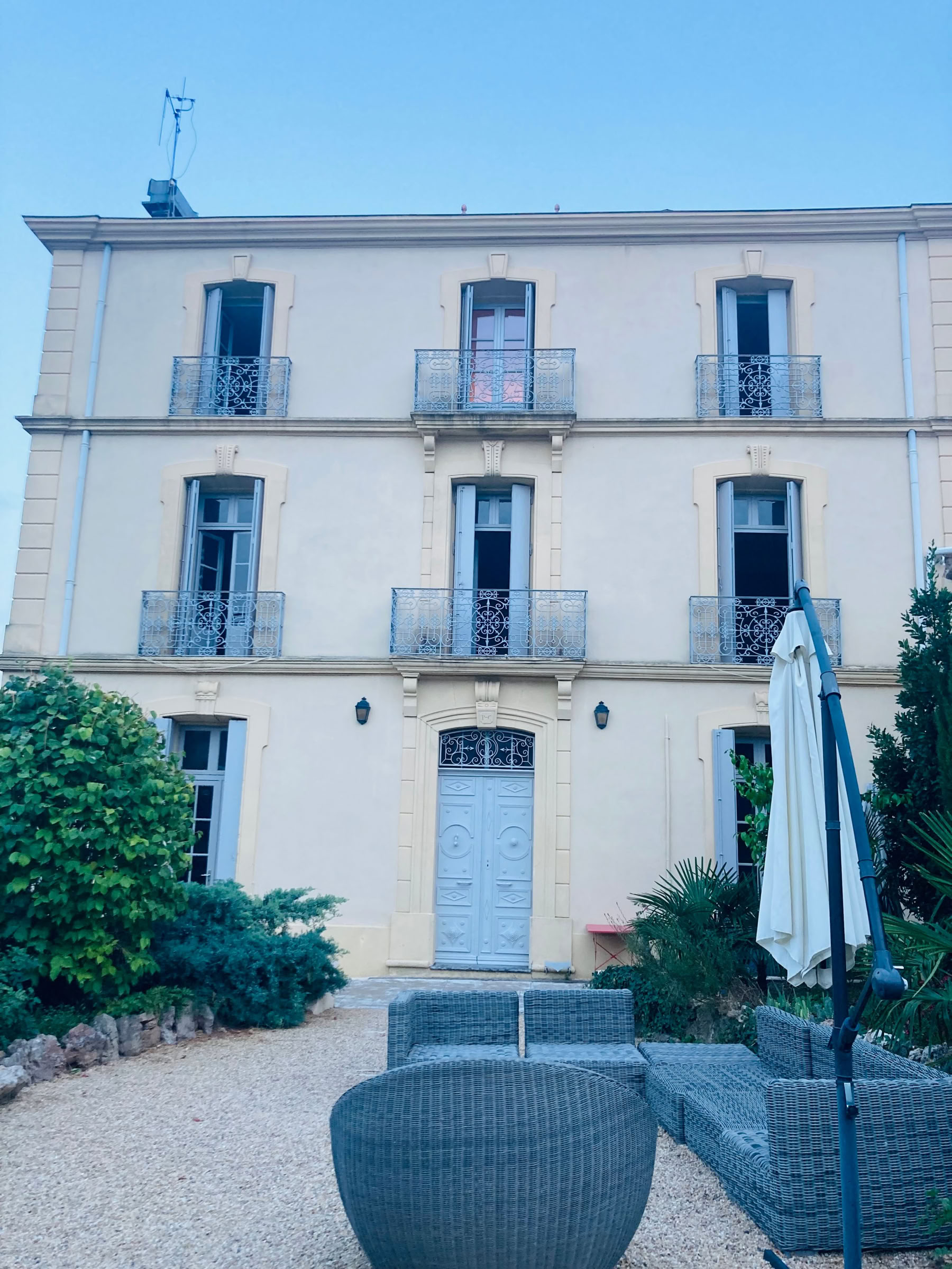 Reaviva tu resplandor interior: retiro de yoga y meditación en el sur de Francia