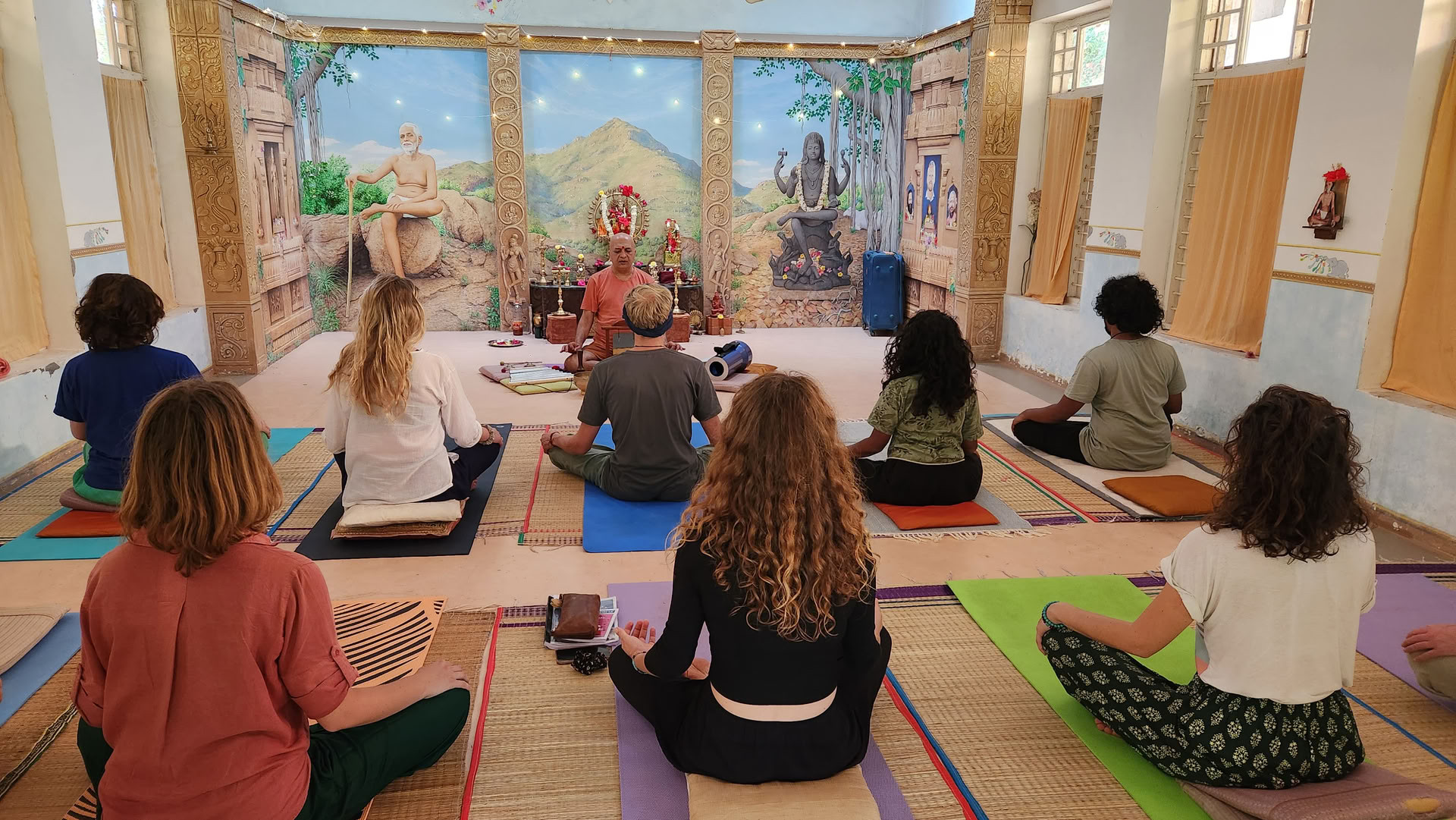 Formación de Profesores de Yoga de 200 Horas