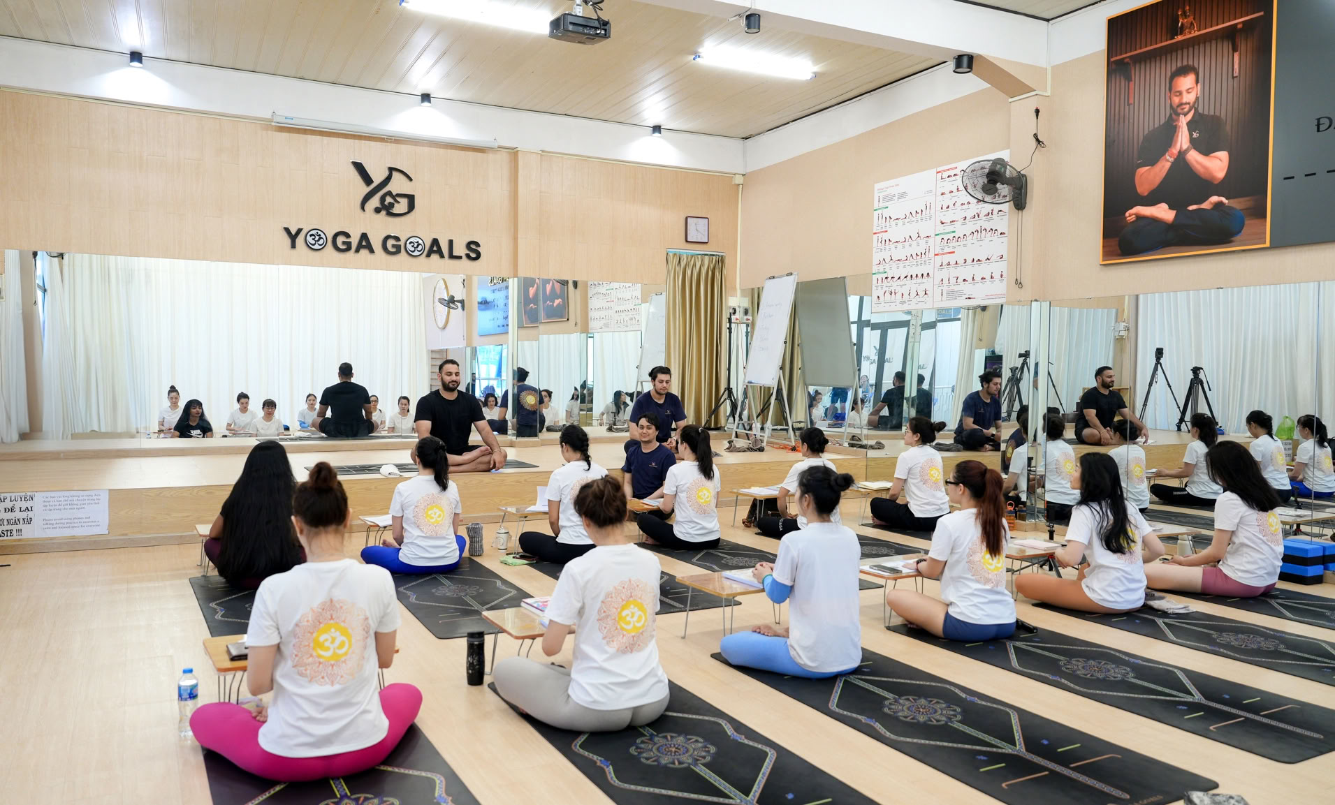 Formación de profesores de yoga de 500 horas en Ciudad Ho Chi Minh