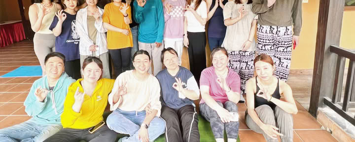 Curso de formación de profesores de yoga de 300 horas