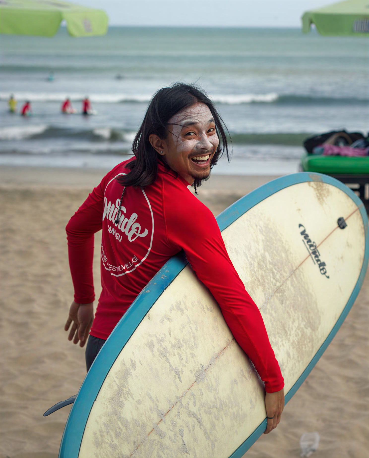 Paquete de artes marciales y surf