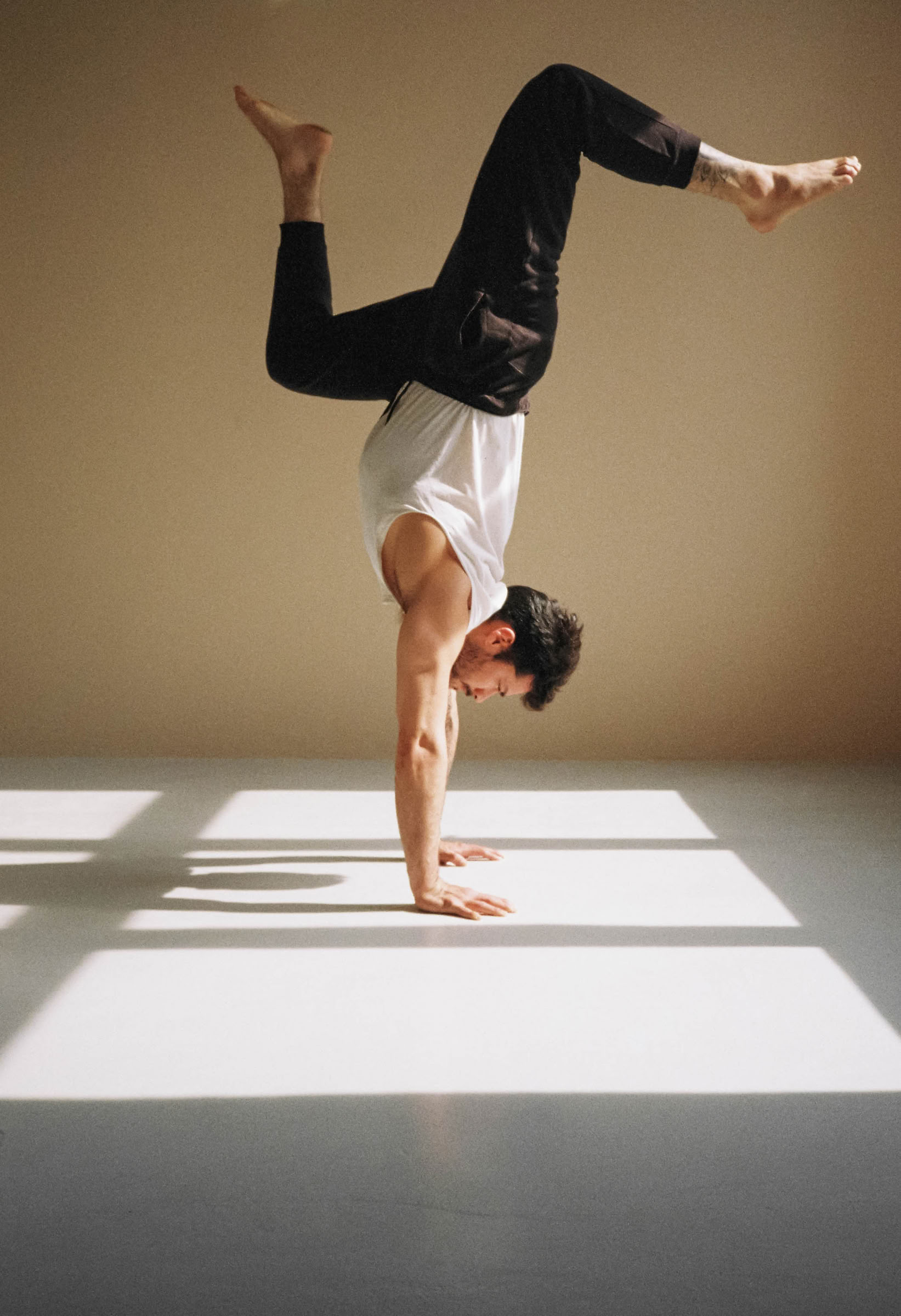 Formación Avanzada de Profesor de Yoga de 150 h: Expande y Brilla