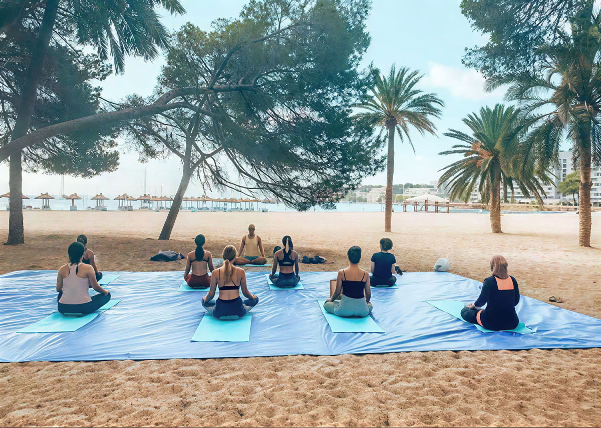 Yoga en la playa