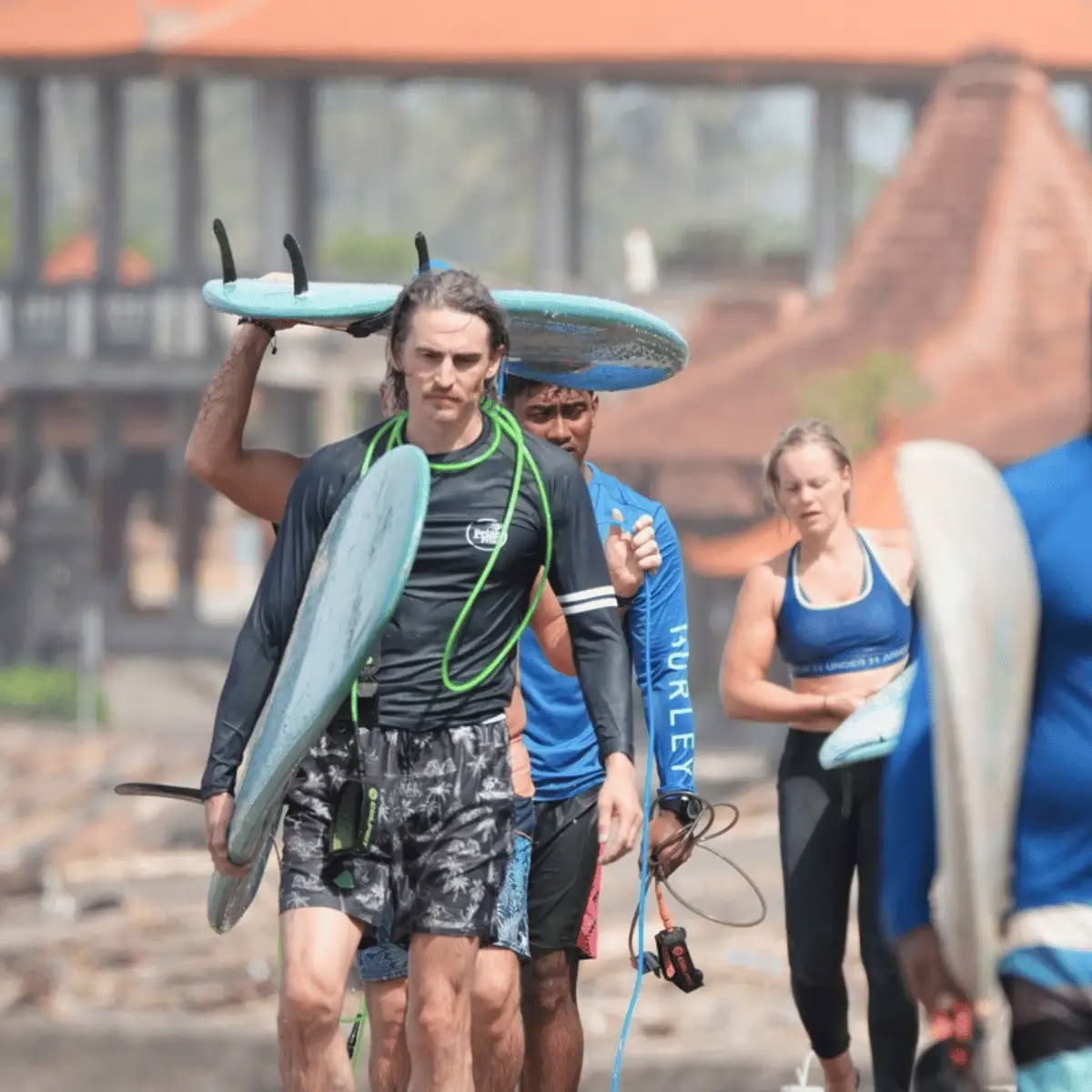 Retiro de surf y yoga en Bali