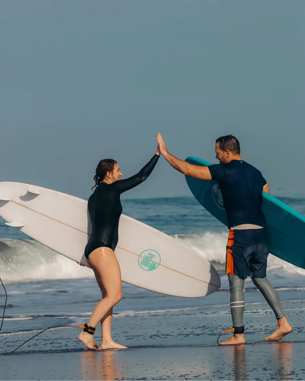 Retiro de surf y yoga para parejas