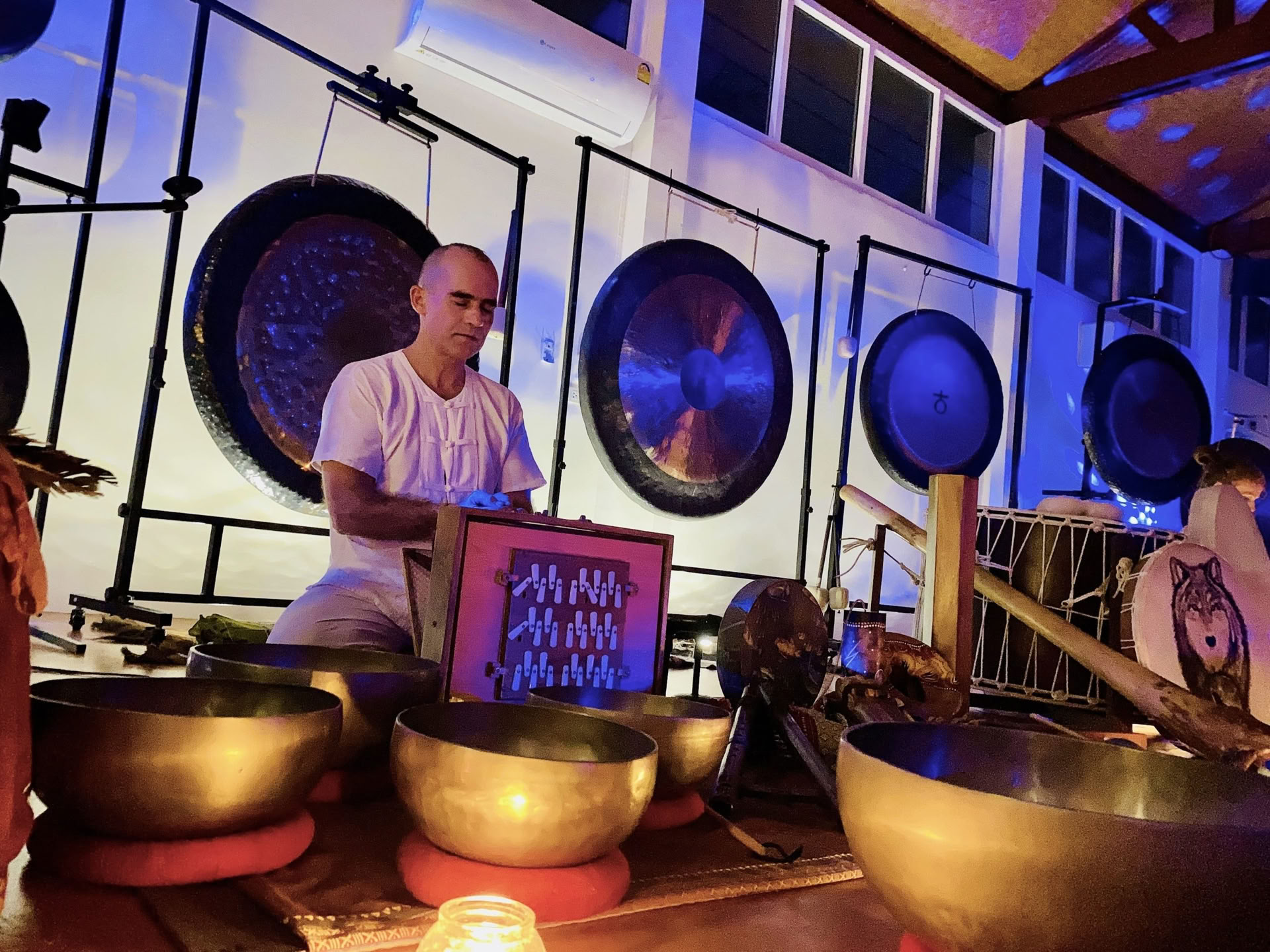 Formación de Profesores de Yoga Holística y Terapia de Sonido de 200 Horas