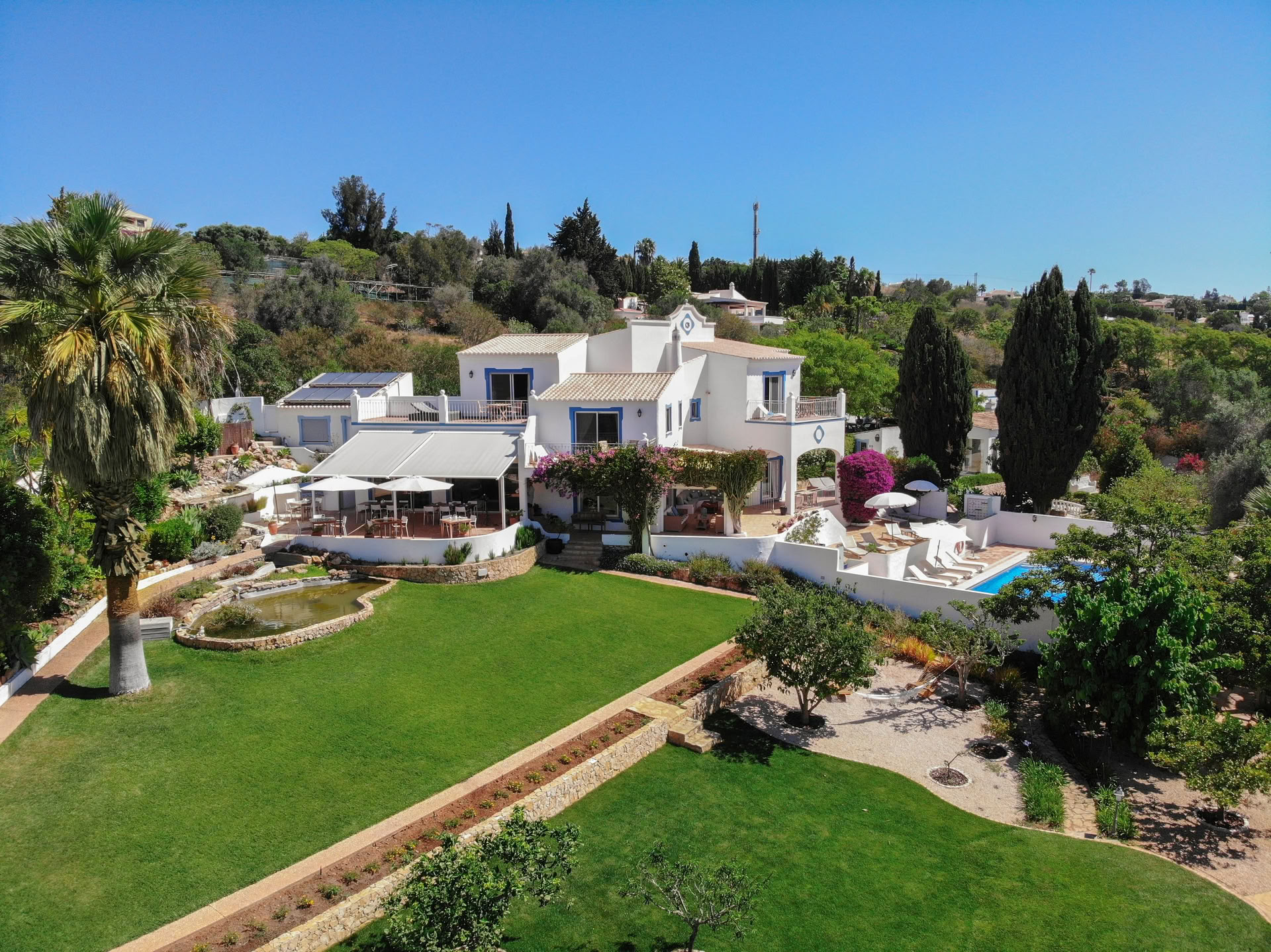 El Retiro Empoderado: Aventura y Bienestar en Portugal