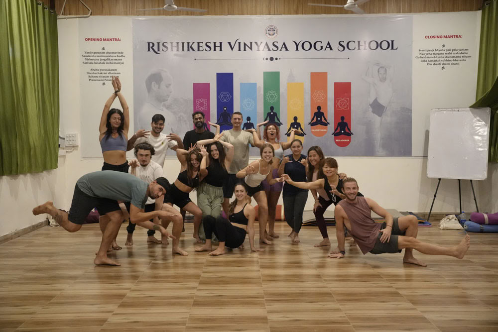 Formación de profesores de yoga de 100 horas en Rishikesh