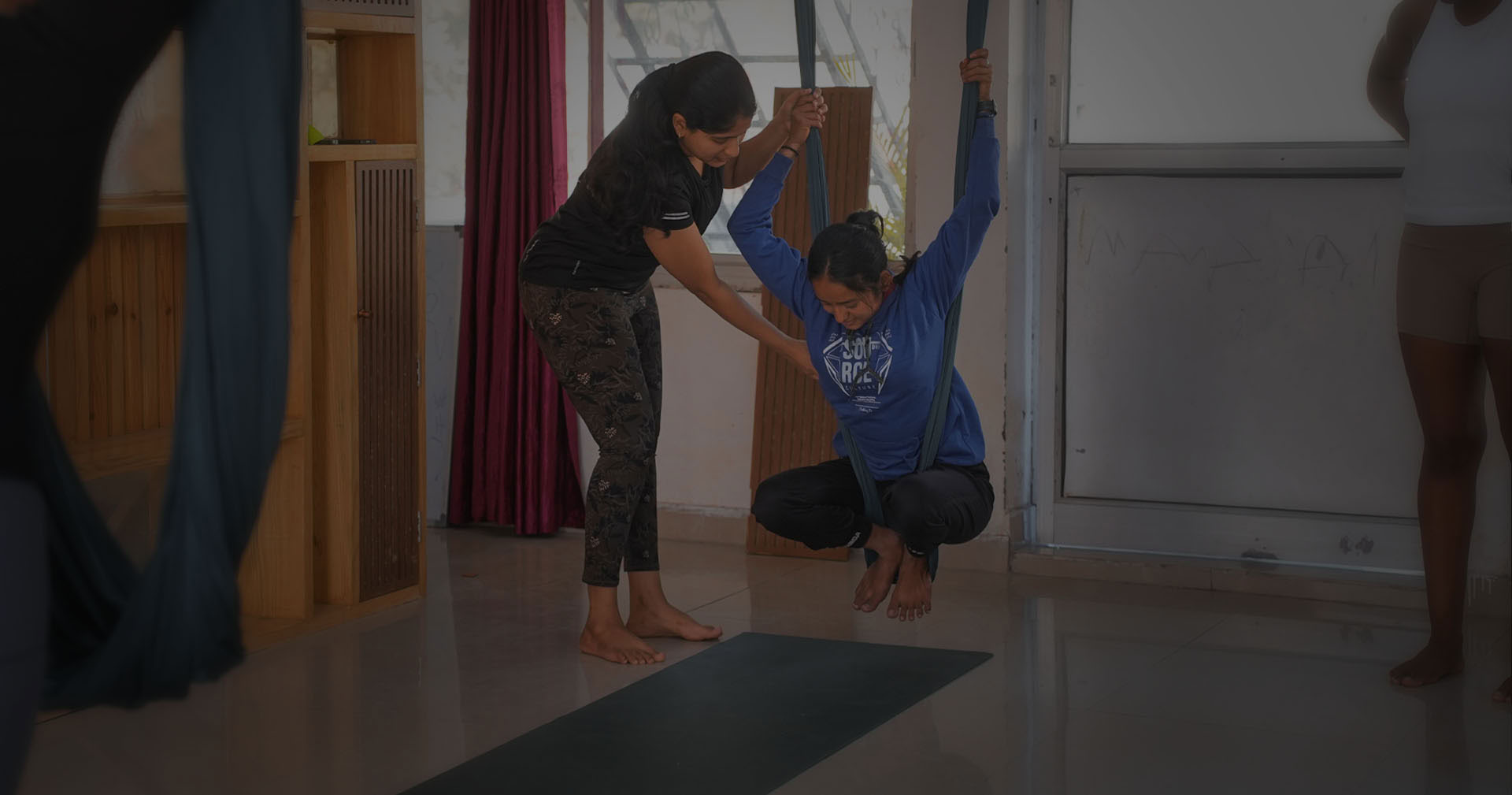 Curso de formación de profesores de yoga aéreo – del 25 al 29 de abril de 2026