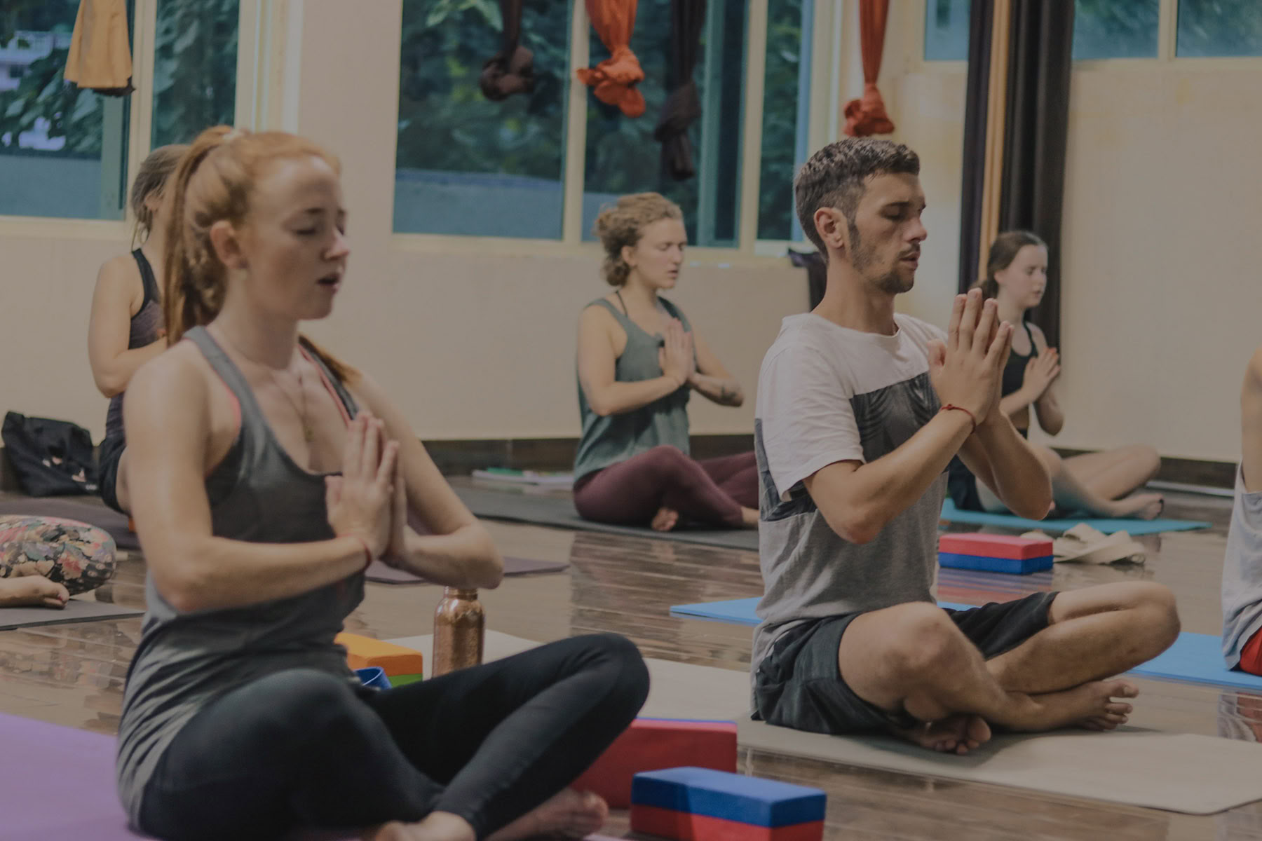 Curso de formación de profesores de yoga aéreo – del 25 al 29 de abril de 2026