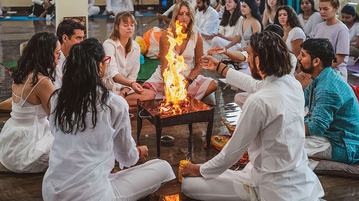Retiro de 5 días de yoga y meditación con sesión de sanación sonora