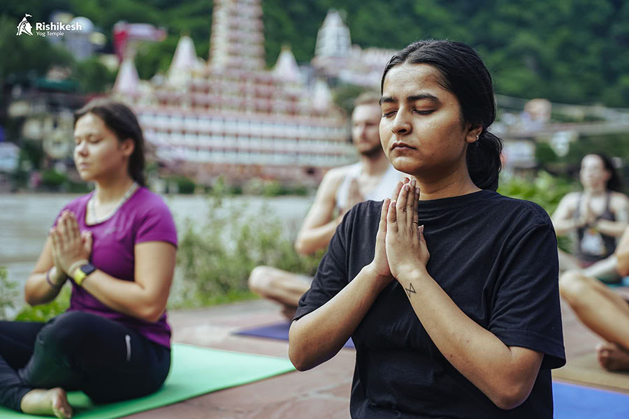 Retiro de 5 días de yoga y meditación con sesión de sanación sonora
