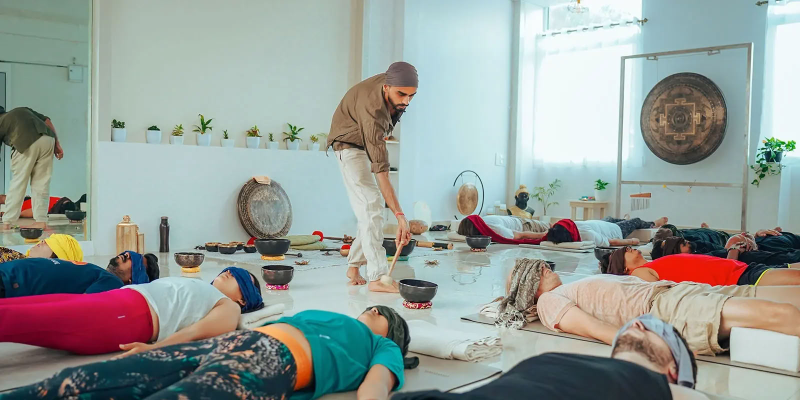 Retiro de 5 días de yoga y meditación con sesión de sanación sonora