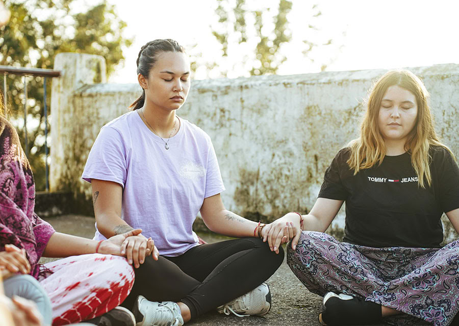 Retiro de 5 días de yoga y meditación con sesión de sanación sonora