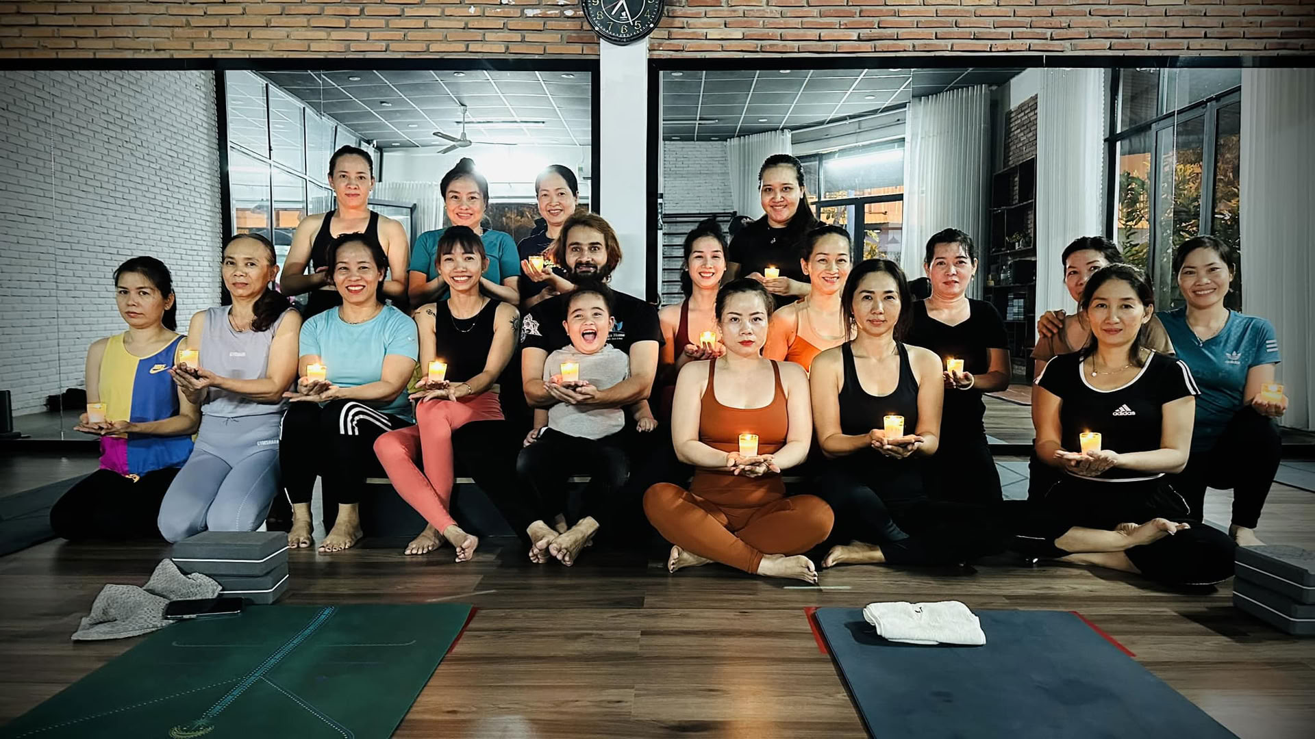 Formación de Profesores de Yoga de 200 Horas en Yoga Home School
