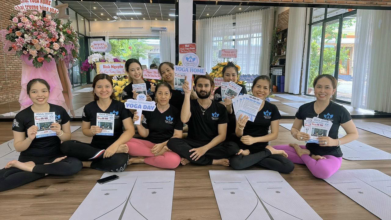 Formación de Profesores de Yoga de 200 Horas en Yoga Home School