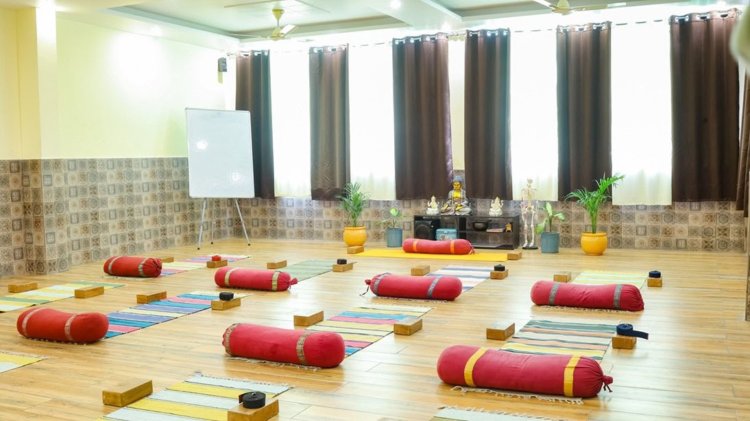 Formación de profesores de yoga de 200 horas en Rishikesh, India