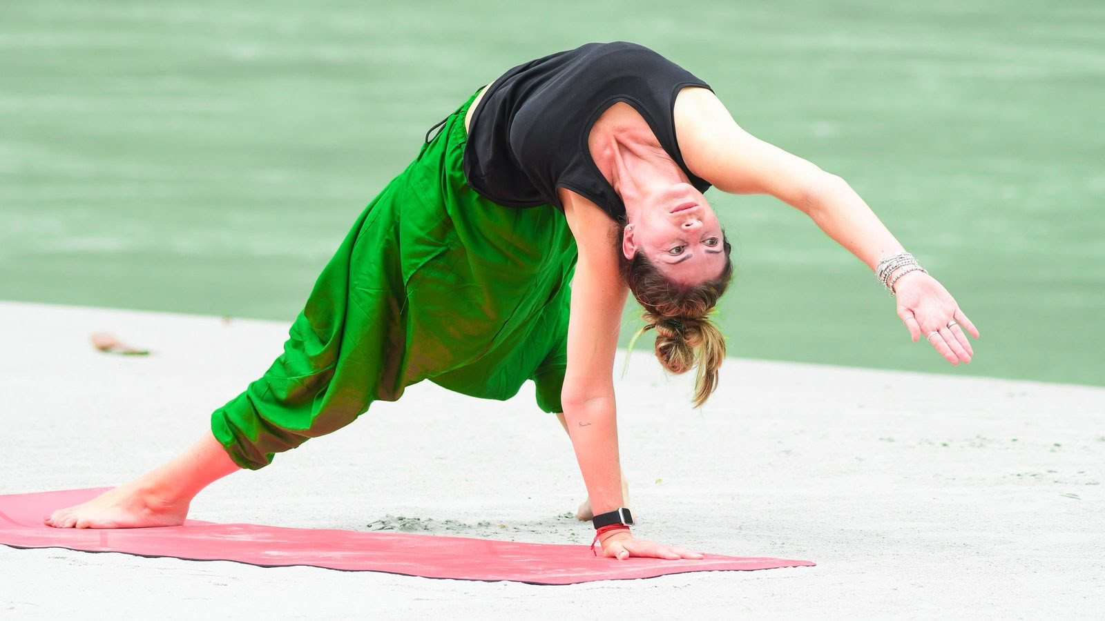 Certificación de YTTC de 200 horas + Yoga Prenatal