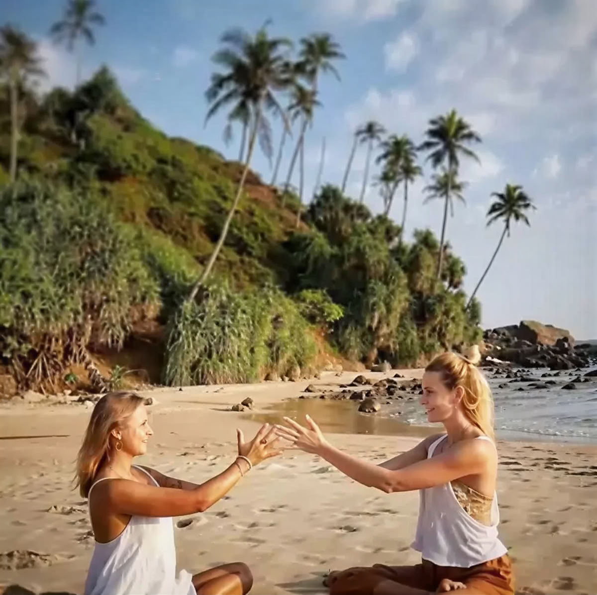 Loka Retiro - Yoga, Surf y Aventuras