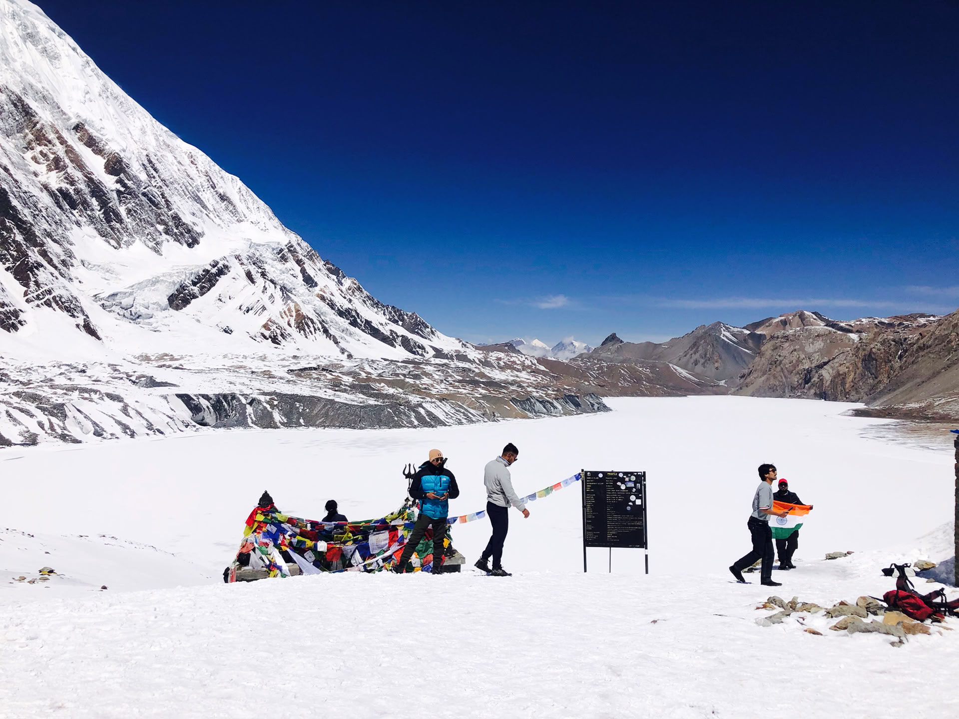 Trekking de yoga por el circuito de Annapurna con el lago Tilicho