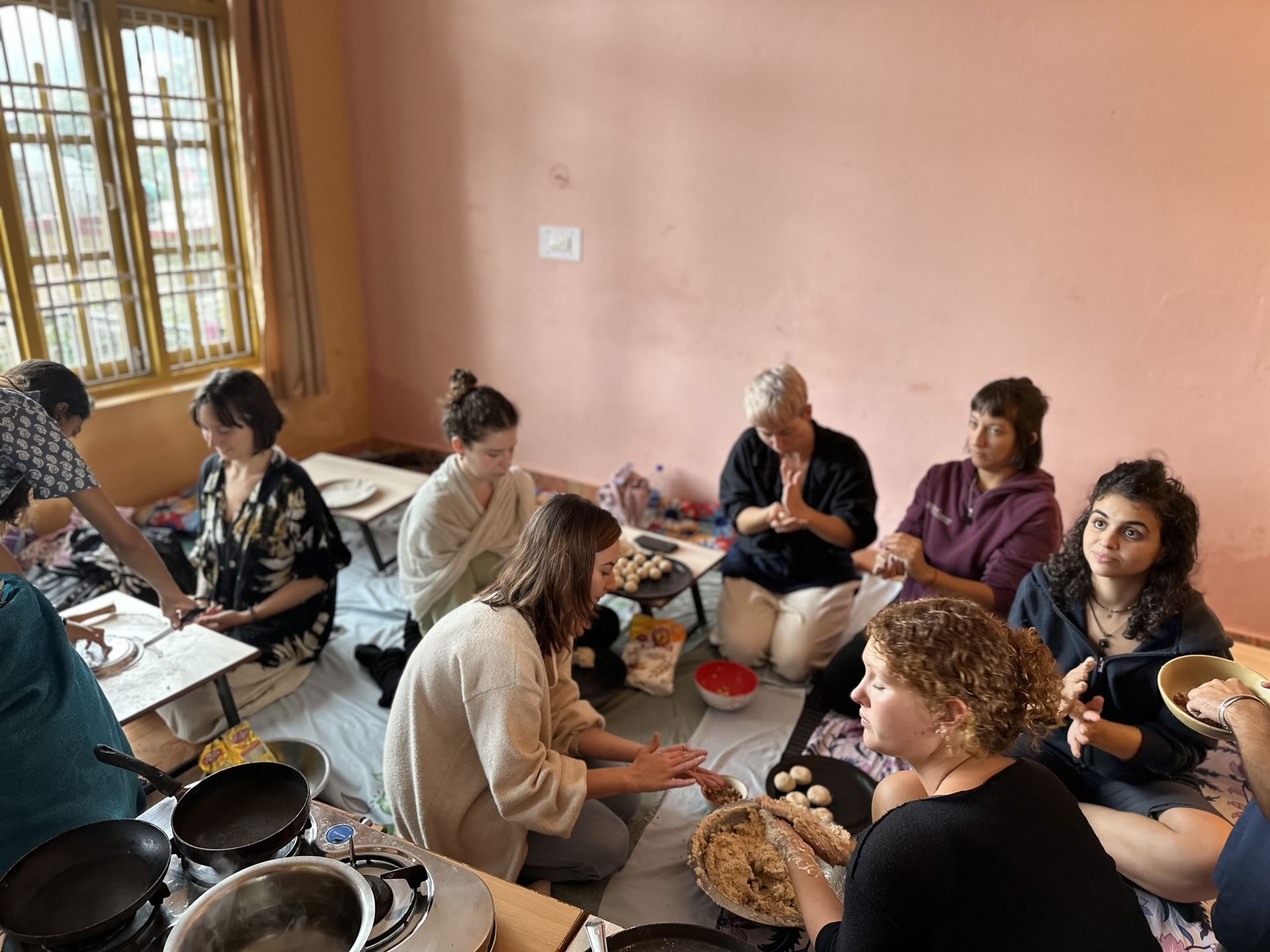 25 días, 200 horas de formación de profesores de yoga Shanti