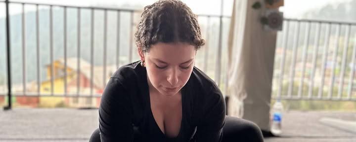 25 días, 200 horas de formación de profesores de yoga Shanti