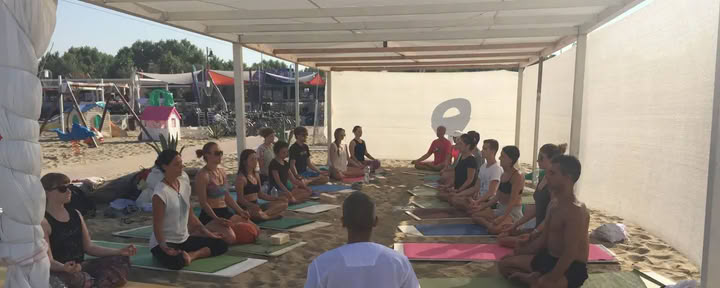 Formación de Profesores de Yoga de 50 Horas en Italia
