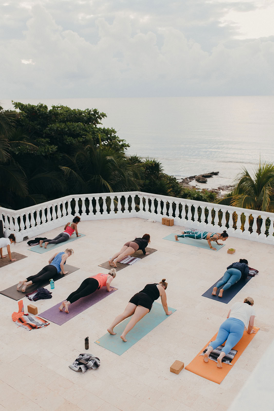 Retiro de 7 días de yoga y meditación Ocean Flow aquí y ahora