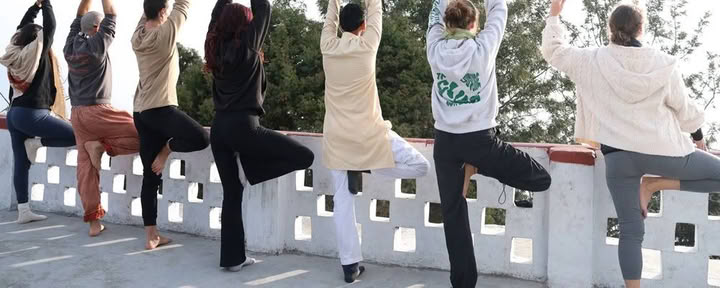 Curso de yoga para principiantes en Rishikesh, India