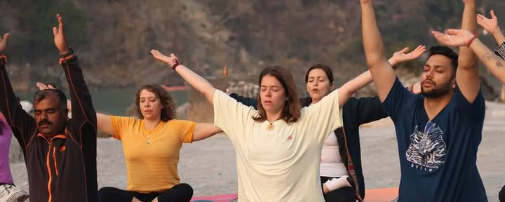 Retiro de yoga y bienestar en Rishikesh, India