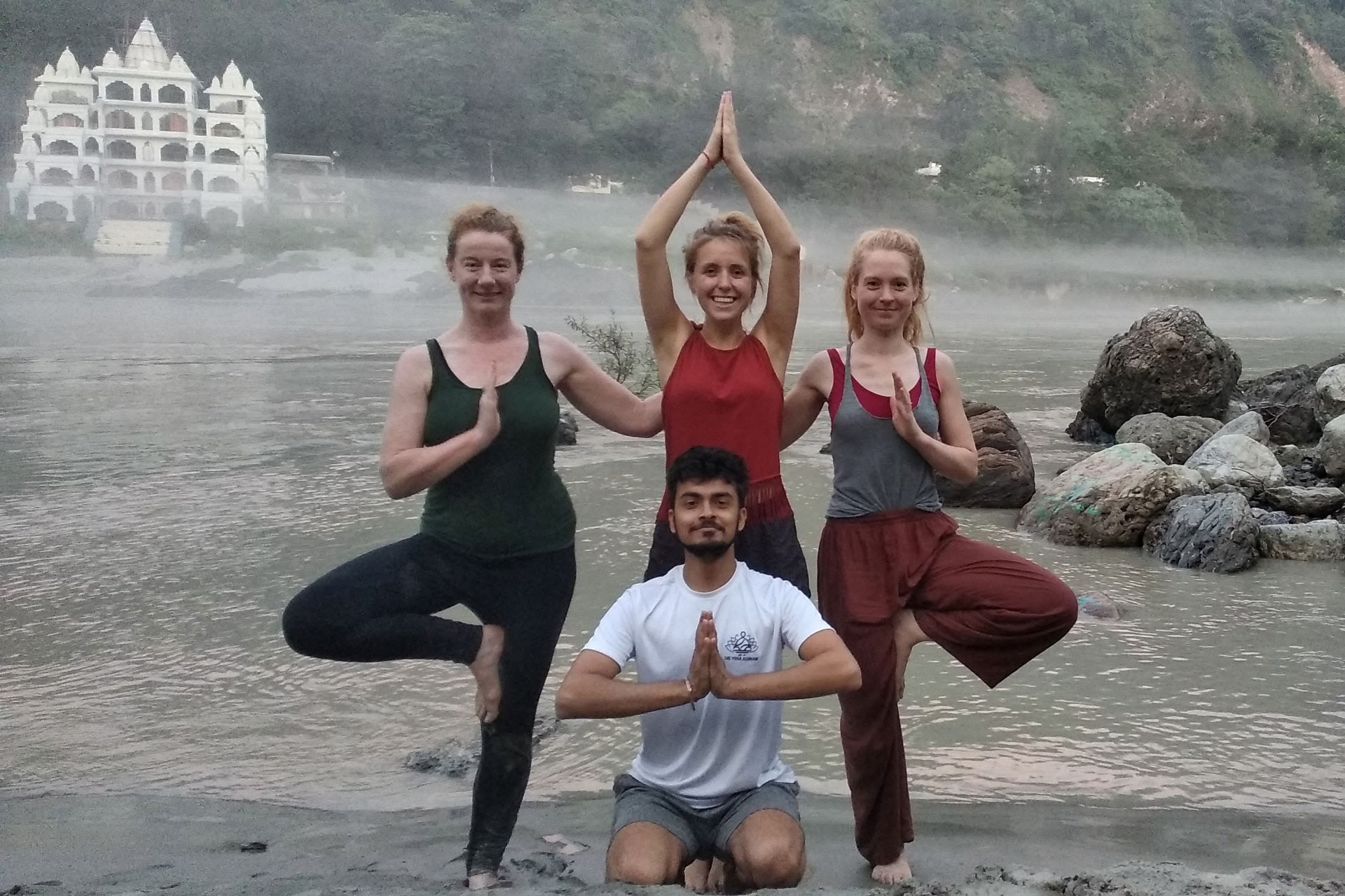 Curso de Yoga Nidra en Rishikesh