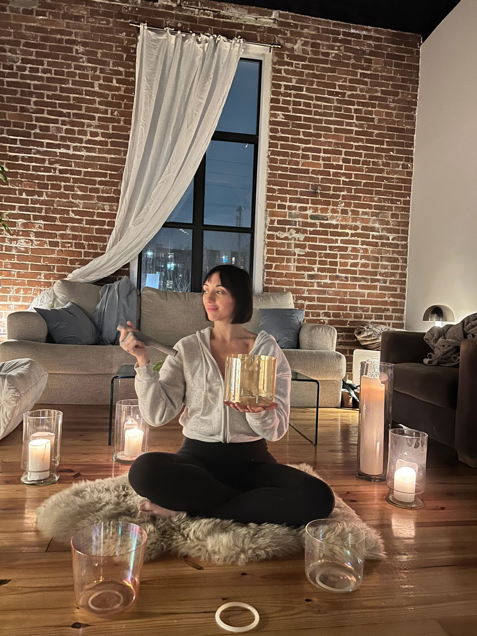 Yoga de flujo lento en The Grove at Whites Creek