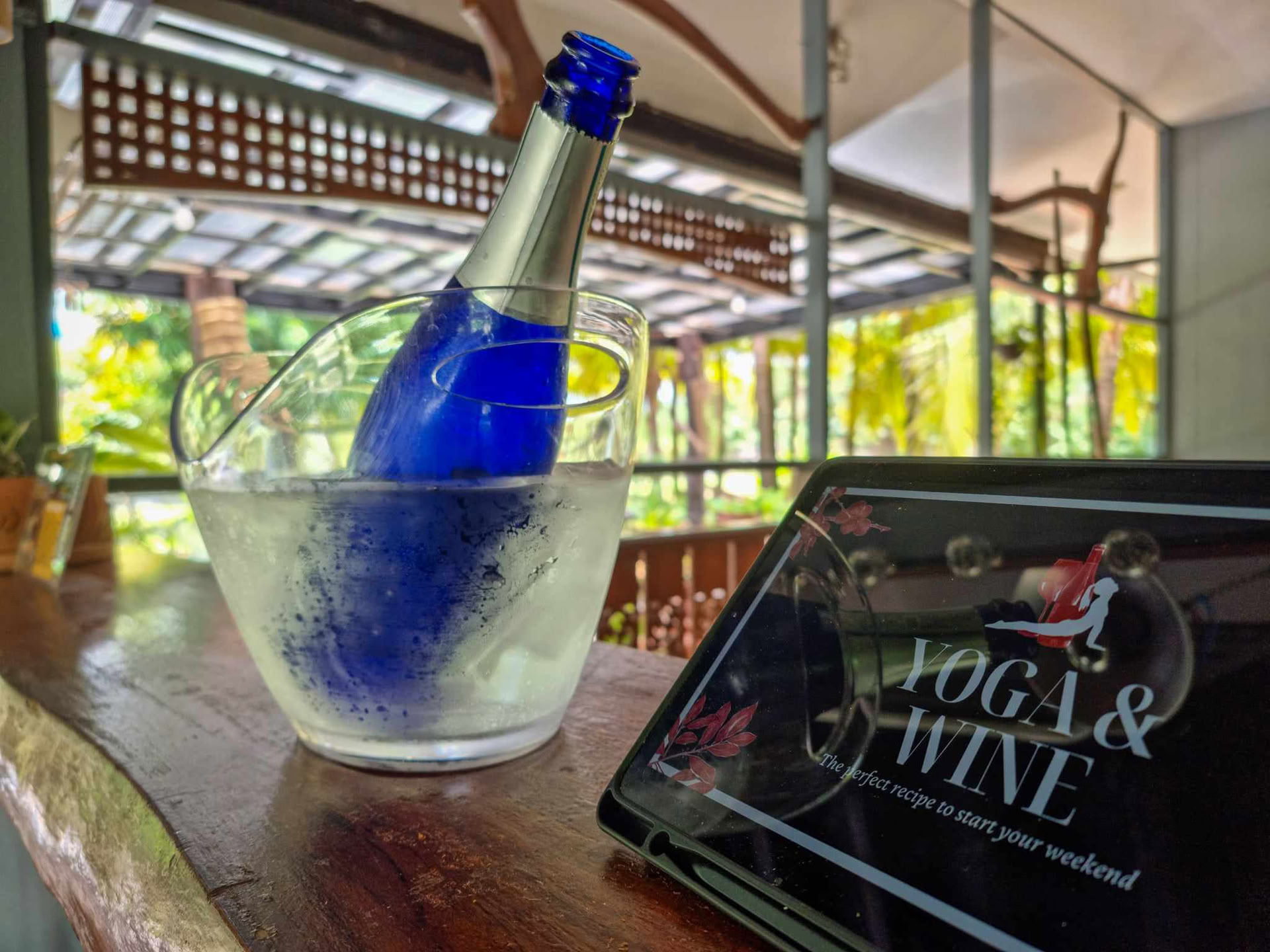 Un brindis por el bienestar – yoga y vino