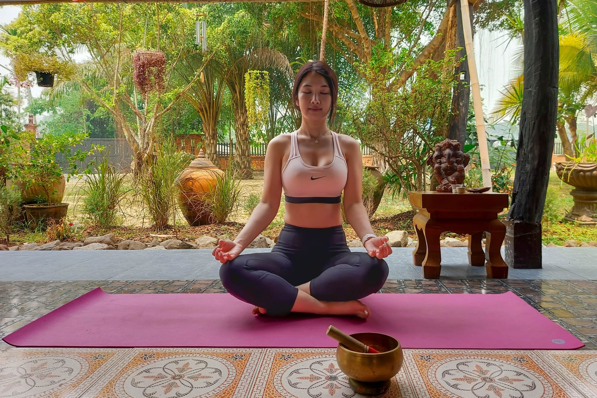 Un brindis por el bienestar – yoga y vino