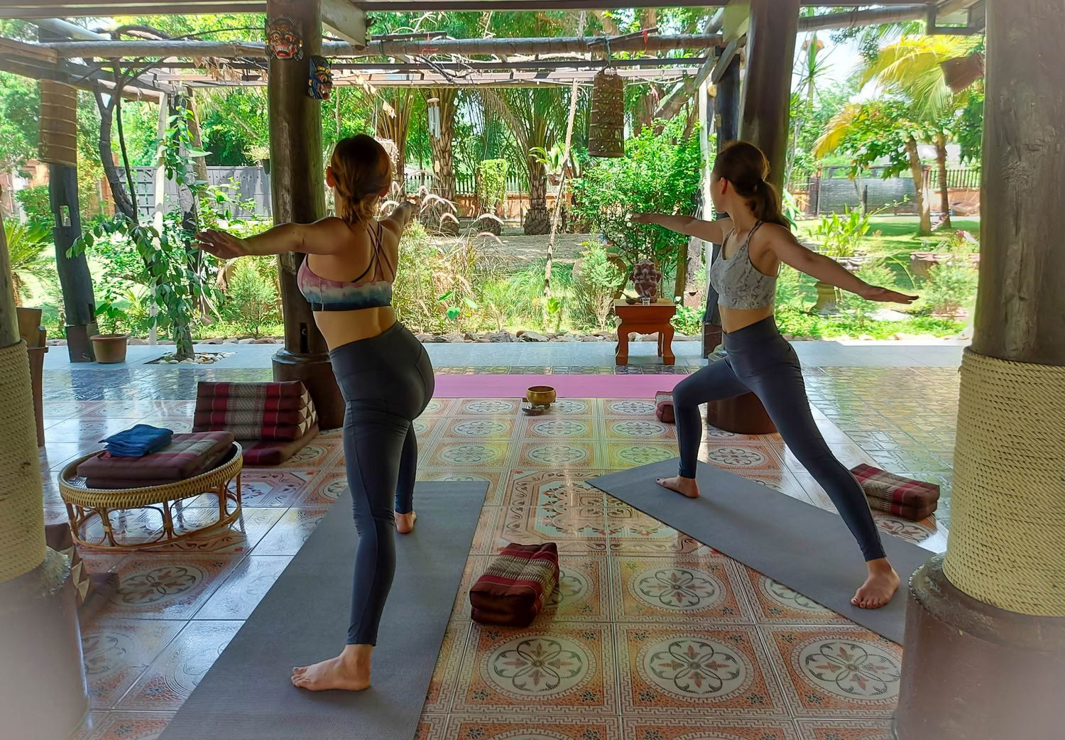 Un brindis por el bienestar – yoga y vino