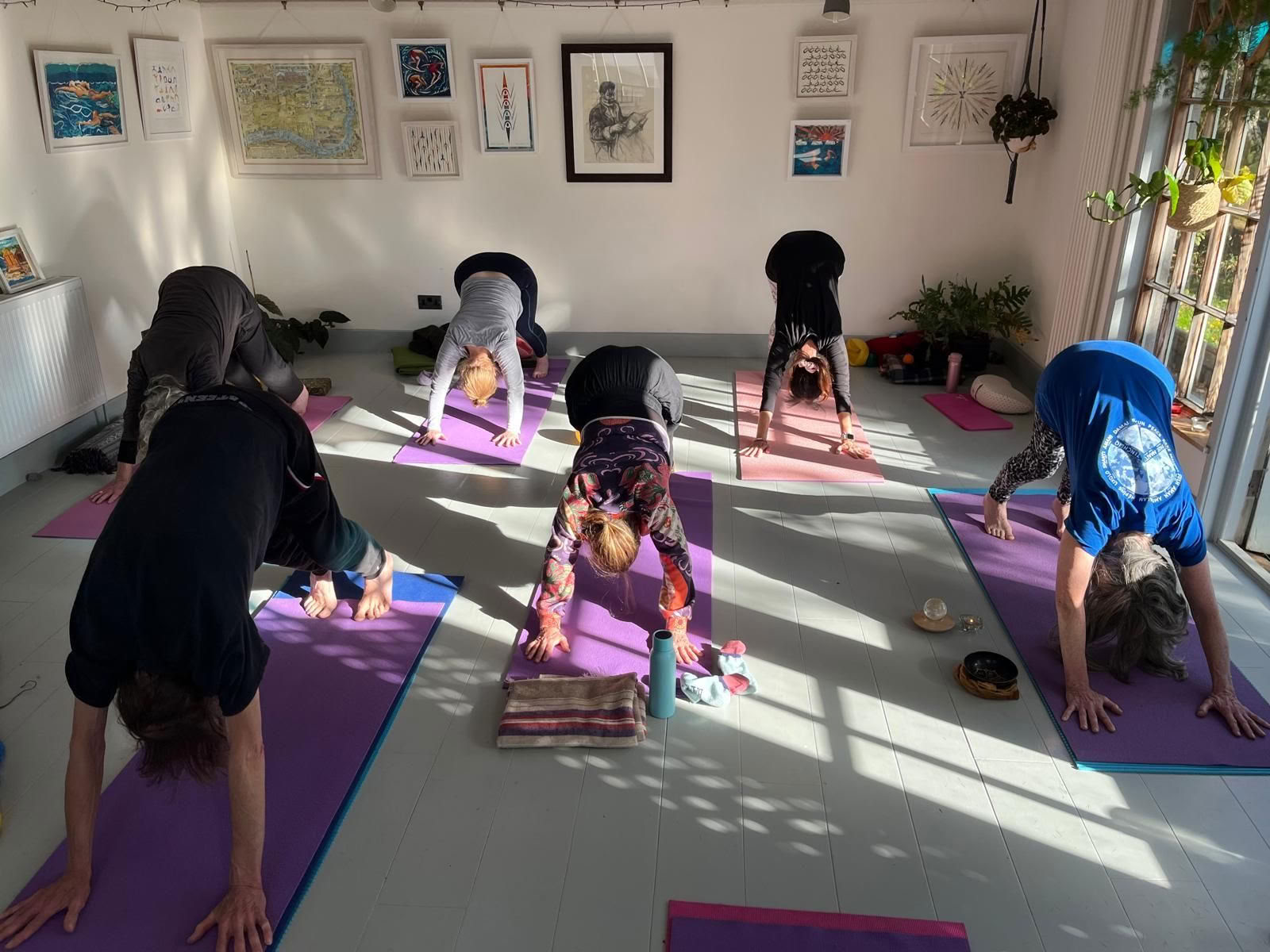 Retiro de yoga de otoño dorado