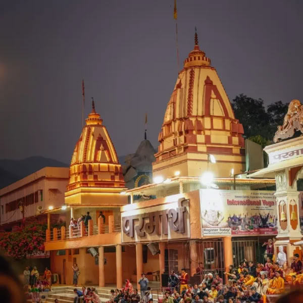 Formación de profesores de yoga de 100 horas en Rishikesh