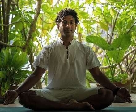 Profundiza en tu práctica — Inmersión de yoga de 7 días en Yoga Bee Sri Lanka