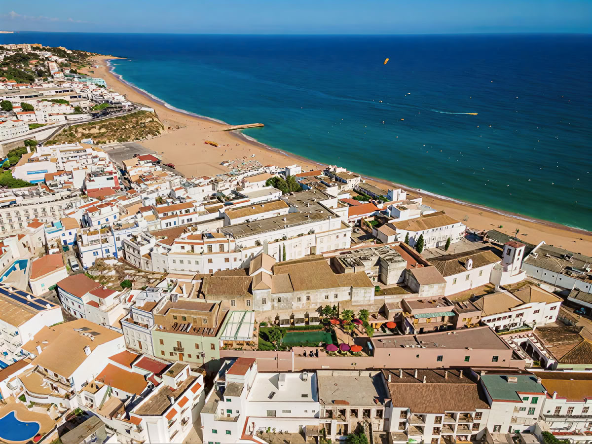 Yoga y diversión en el mar - Albufeira, Algarve, Portugal